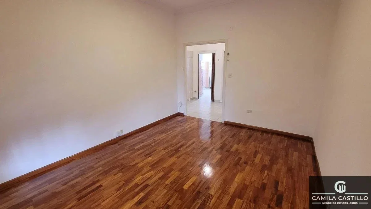 Departamento en venta en Parque Avellaneda 2 ambientes grandes con balcón - Imagen 2