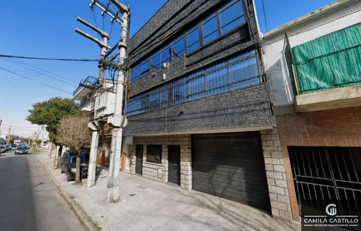 Galpón en alquiler de 1000m2 ubicado en Lomas del Mirador - Imagen 1