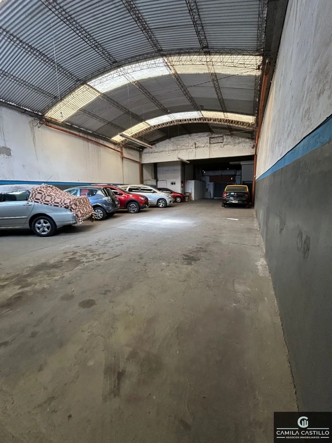 Depósito en alquiler de 300m2 ubicado en Lomas del Mirador - Imagen 1