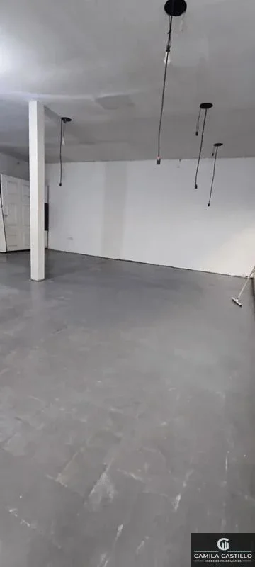Local comercial en alquiler ubicado en Parque Avellaneda - Imagen 2