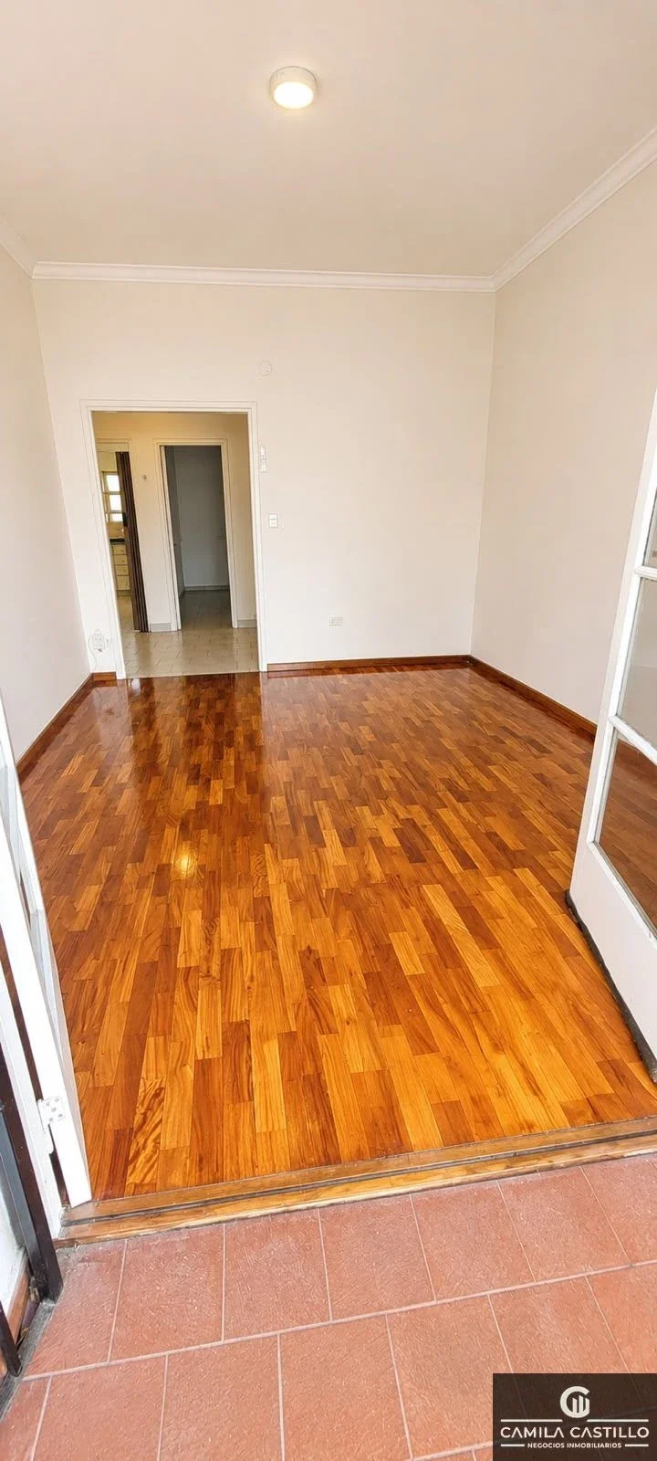 Departamento en venta en Parque Avellaneda 2 ambientes grandes con balcón - Imagen 2