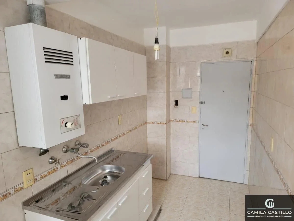 Venta 3 amb. Flores, zona comercial Av. Avellaneda listo para mudarse - Imagen 3