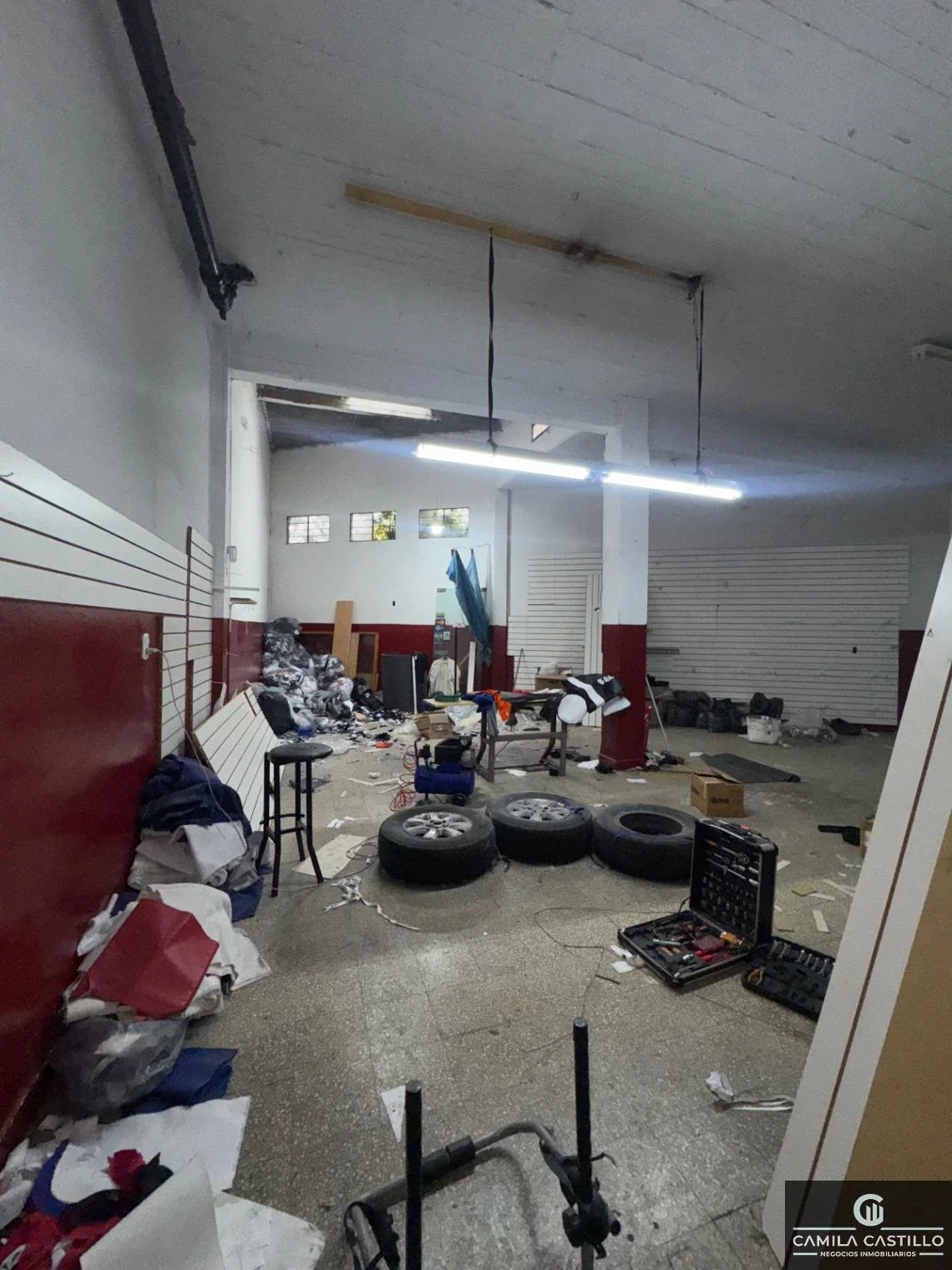 Galpón en alquiler de 150m2 ubicado en Lomas del Mirador - Imagen 3