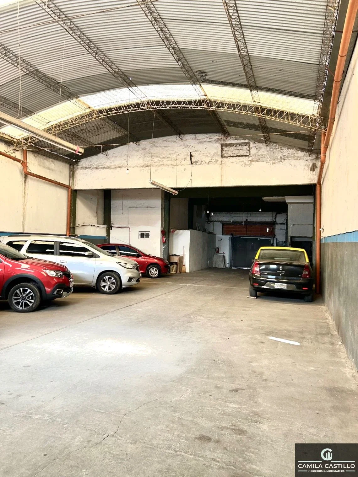 Depósito en alquiler de 300m2 ubicado en Lomas del Mirador - Imagen 2