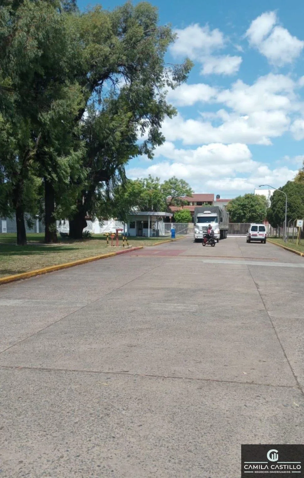 Depósito en alquiler de 1380m2 ubicado en Villa Ballester - Imagen 2
