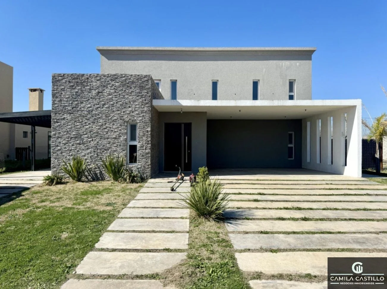 Casa en venta c/ cochera en Canning - Imagen 2