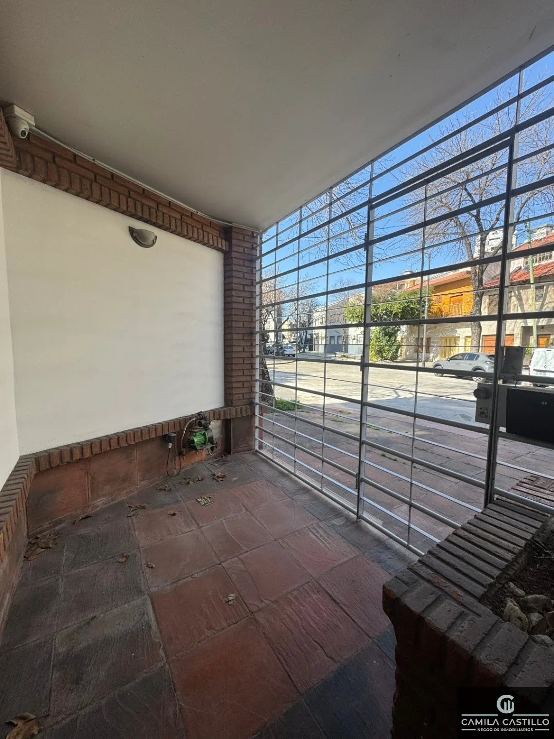 Casa en venta 5 ambientes c/ cochera en Villa Luro - Imagen 2