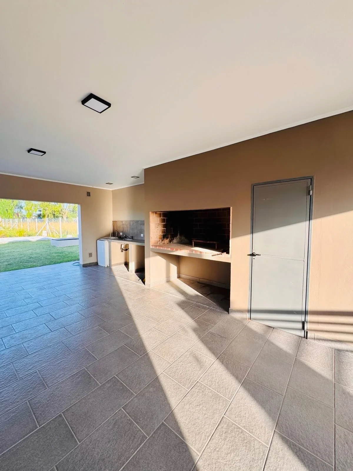 Casa quinta amueblada en alquiler - Imagen 2