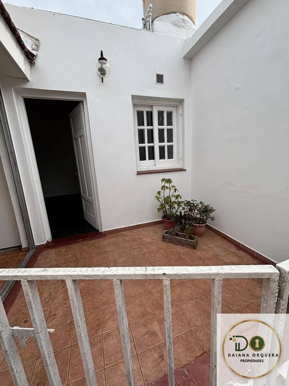 PH de dos ambientes en alquiler en Lanús Este - Imagen 1