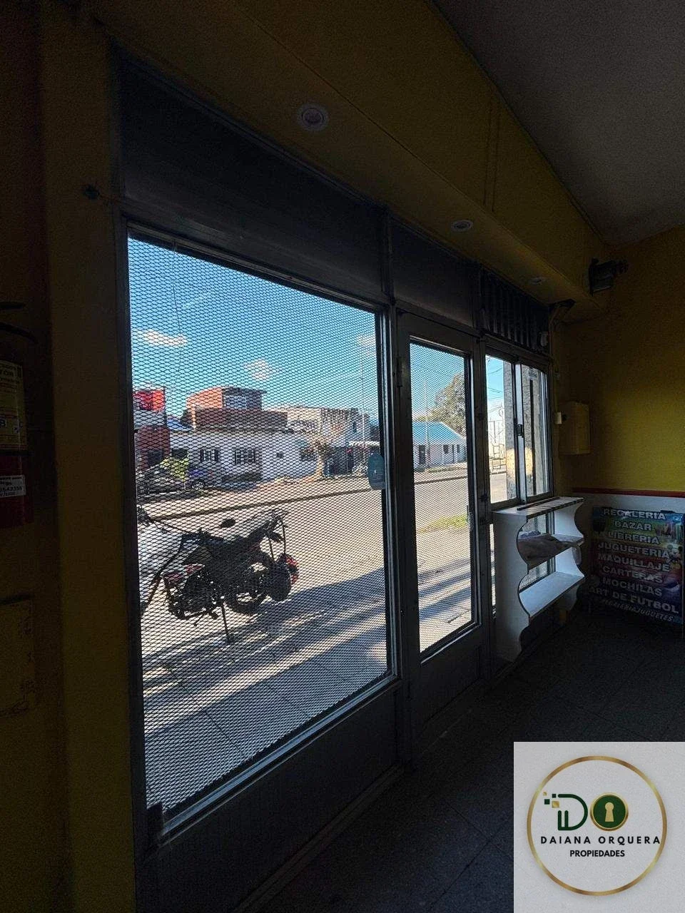 Local comercial en alquiler ubicado en Lanús Este - Imagen 4