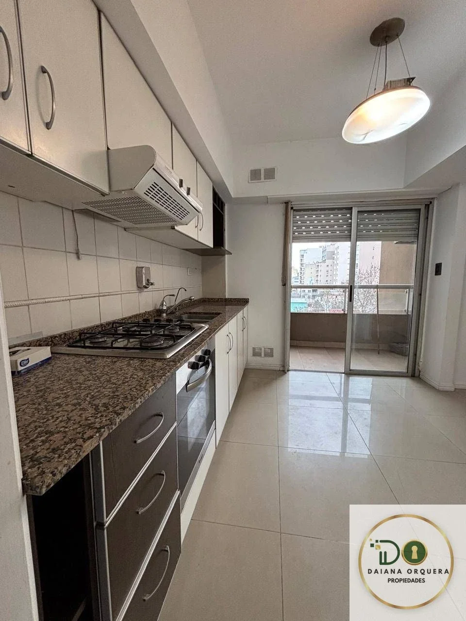 Departamento 3 amb en alquiler c/ cochera en Lanús Oeste - Imagen 2