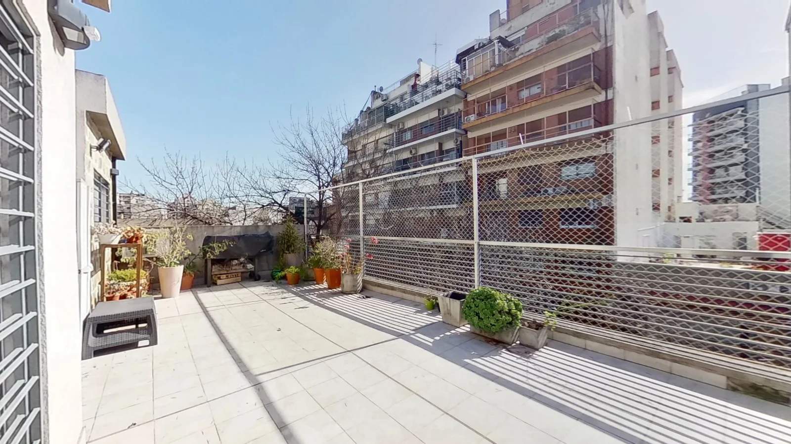 DEPARTAMENTO 3 AMBIENTES C/BALCÓN ATERRAZADO Y COCHERA VILLA DEL PARQUE - Imagen 1