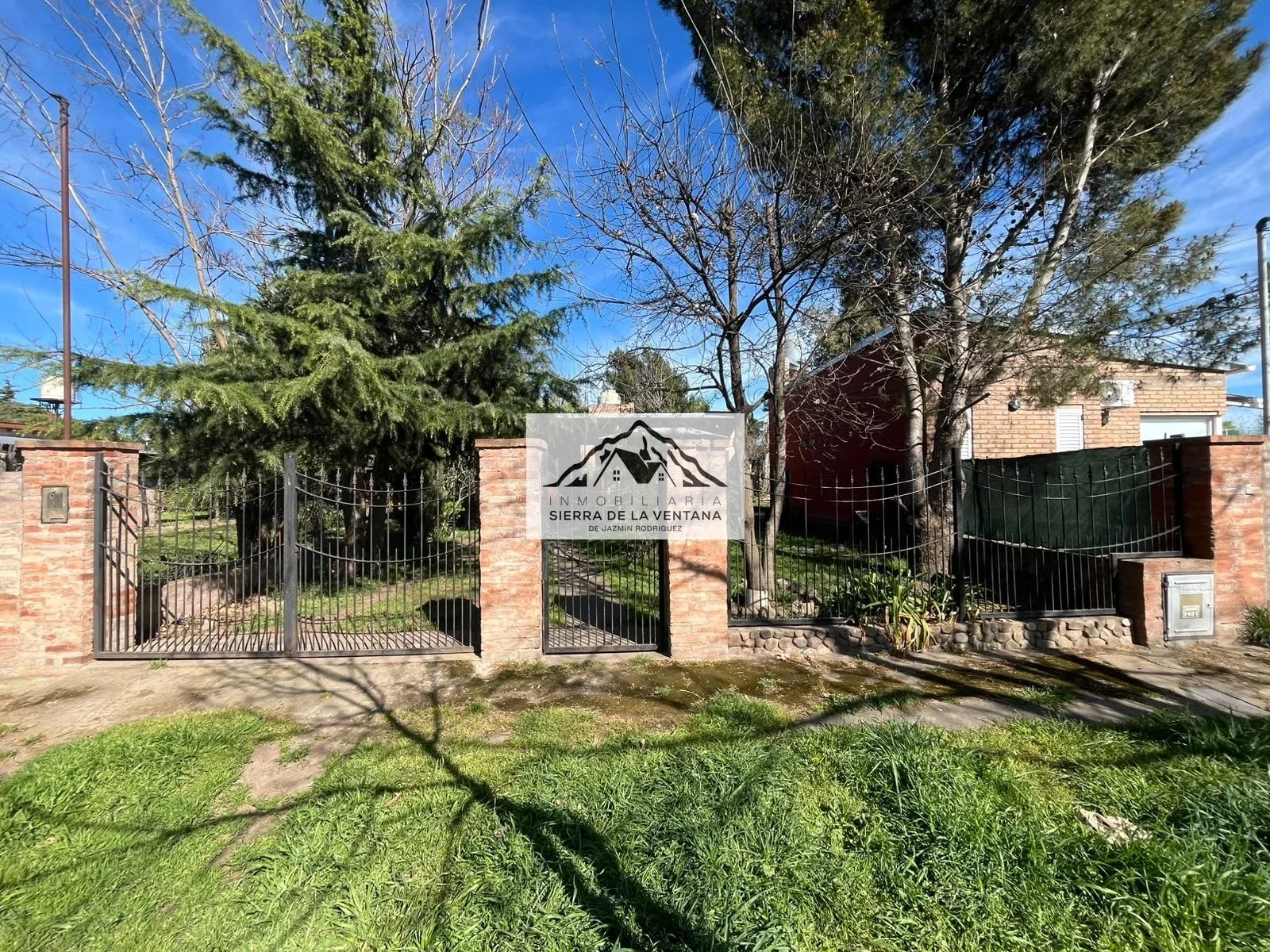 Casa en venta de 2 dormitorios c/ cochera en Sierra de la Ventana - Imagen 1