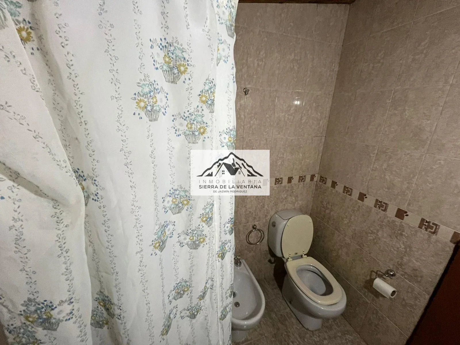Casa en alquiler c/ cochera en Sierra de la Ventana - Imagen 3