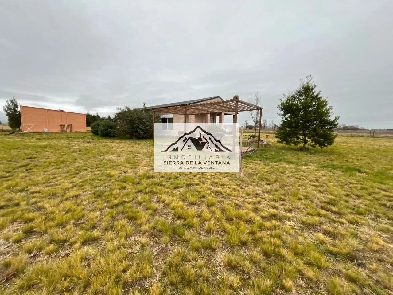 Casa quinta en venta de 5000m2 ubicado en Sierra de la Ventana - Imagen 2
