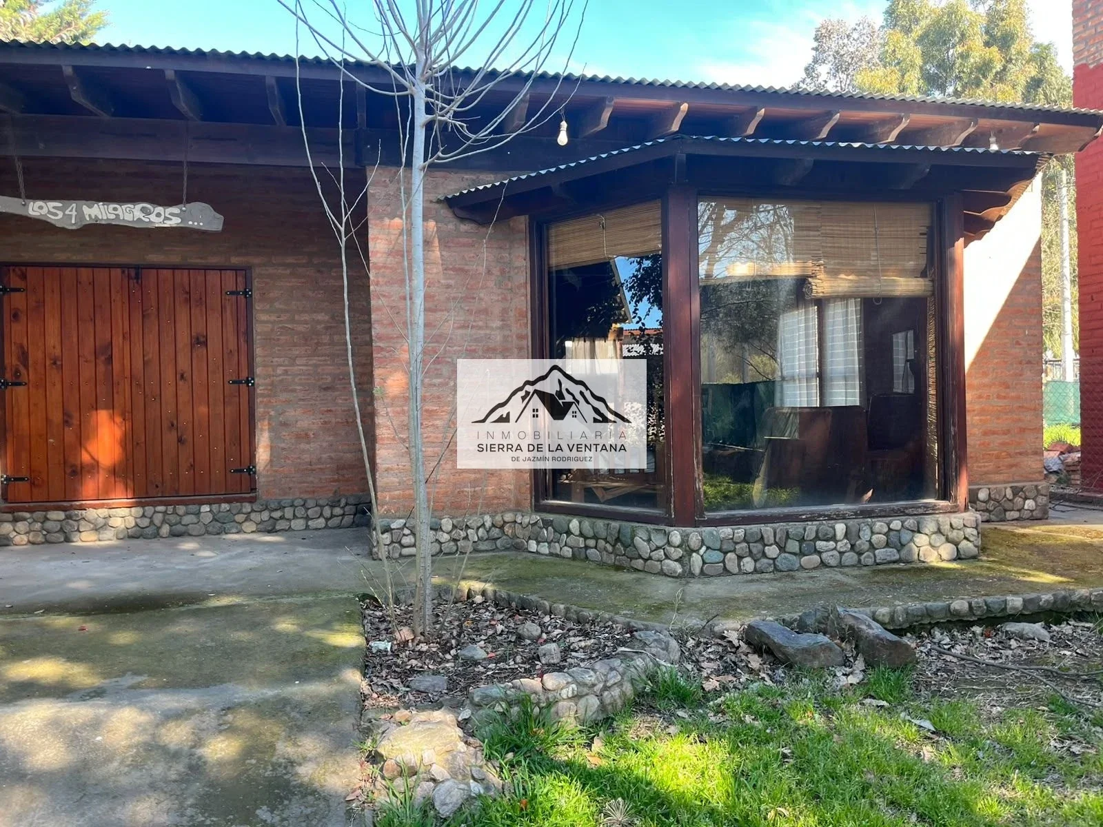 Casa en venta de 2 dormitorios c/ cochera en Sierra de la Ventana - Imagen 2