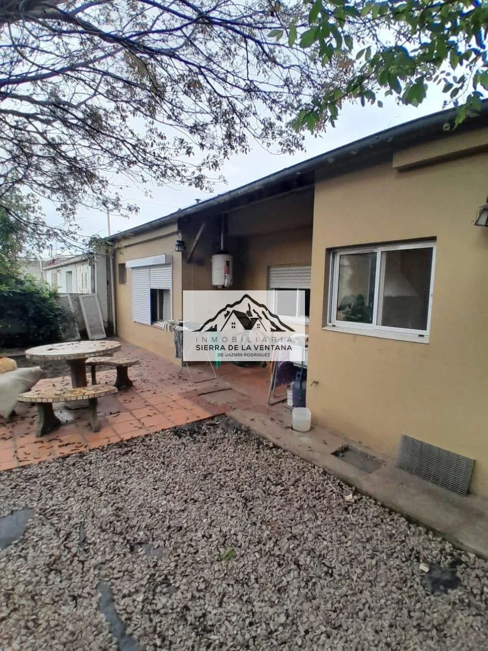 Casa en venta de 2 dormitorios c/ cochera en Sierra de la Ventana - Imagen 1