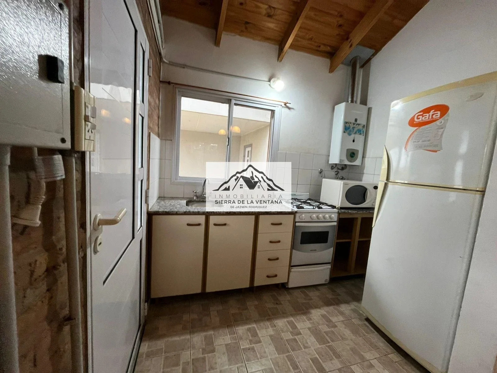 Casa en alquiler c/ cochera en Sierra de la Ventana - Imagen 4