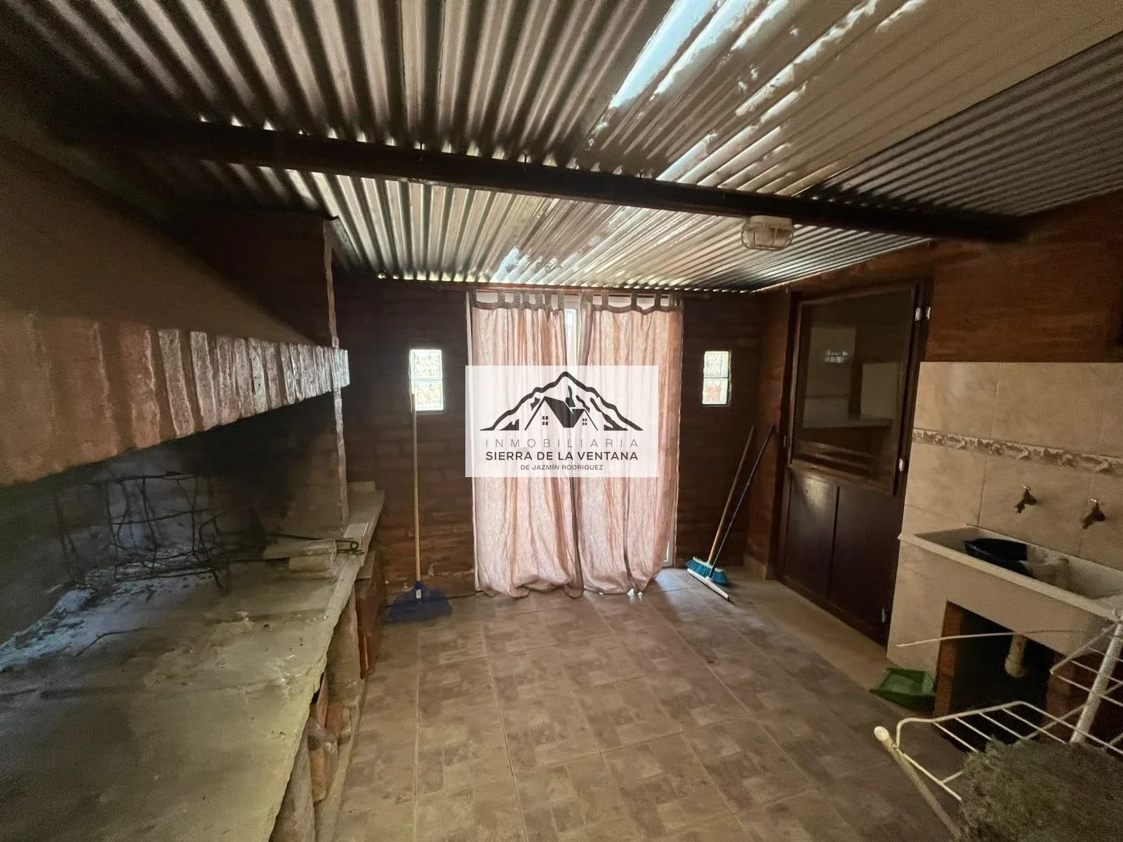 Casa en venta de 2 dormitorios c/ cochera en Sierra de la Ventana - Imagen 5