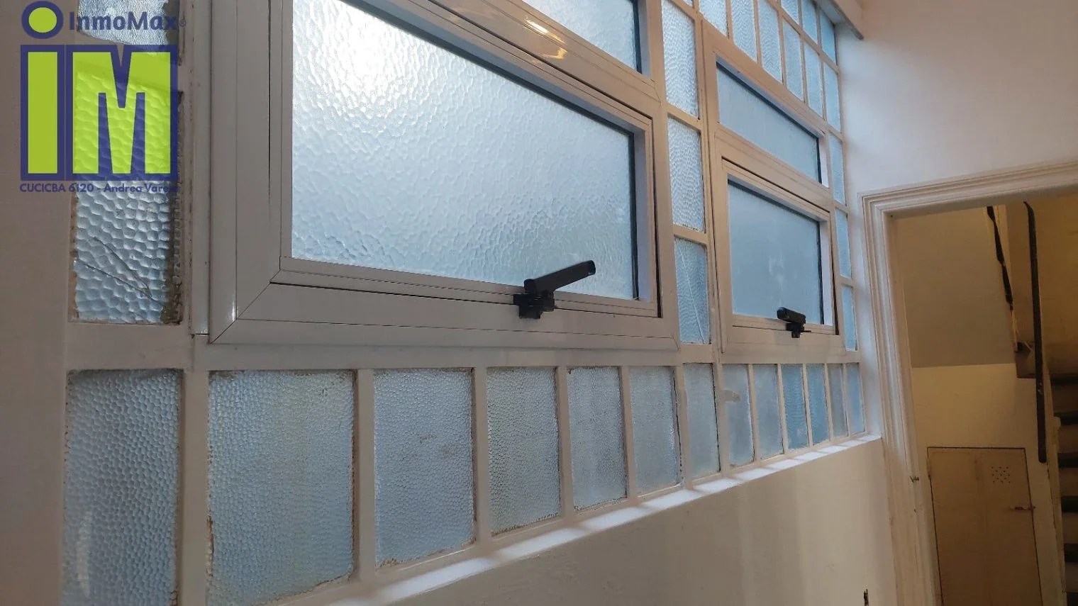 TIPO CASA 4 AMBIENTES PRIMER PISO POR ESCALERA AL FRENTE - SIN EXPENSAS - Imagen 4