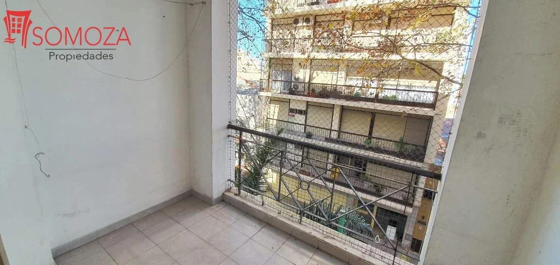 Departamento en alquiler de 2 dormitorios en Flores - Imagen 2