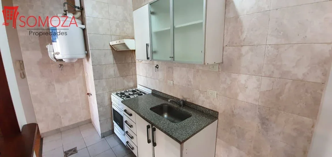 Departamento en alquiler de 2 dormitorios en Flores - Imagen 4