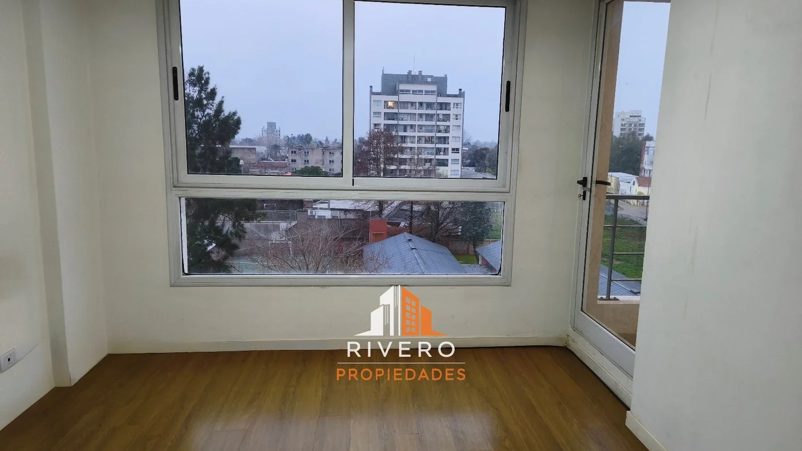 Venta Monoambiente Ezeiza Centro - Imagen 2
