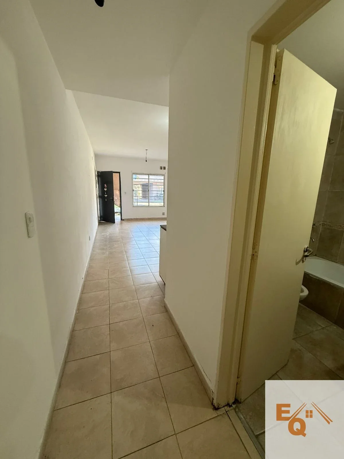 Departamento en alquiler c/ cochera en Bella Vista - Imagen 5