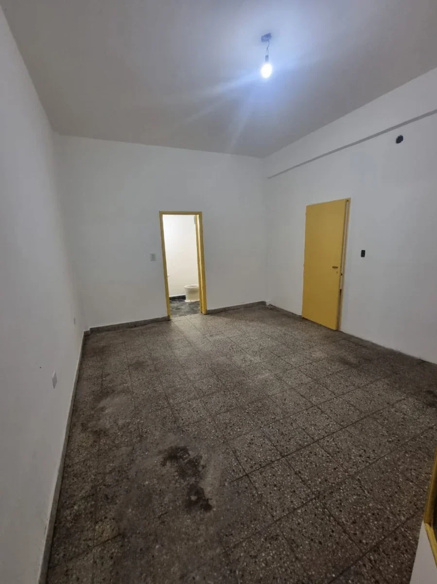 Local En Alquiler Sobre Av. Sesquicentenario - Villa De Mayo - Imagen 4