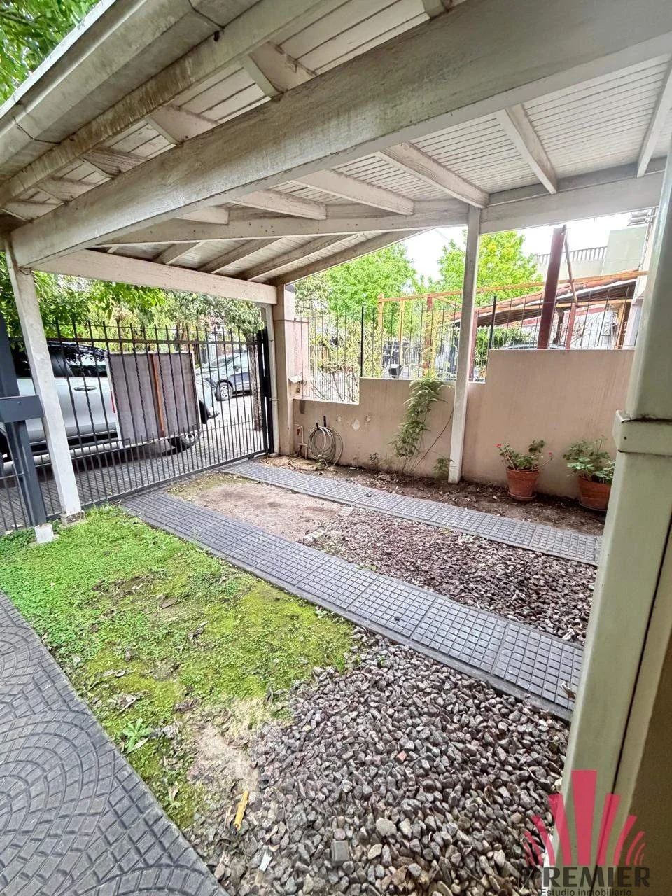 Chalet en venta c/ cochera en Ciudad Jardín El Libertador - Imagen 5