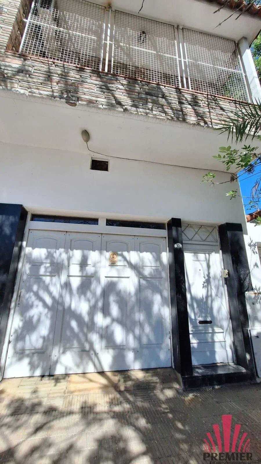 Chalet en venta c/ cochera en Muñiz - Imagen 2