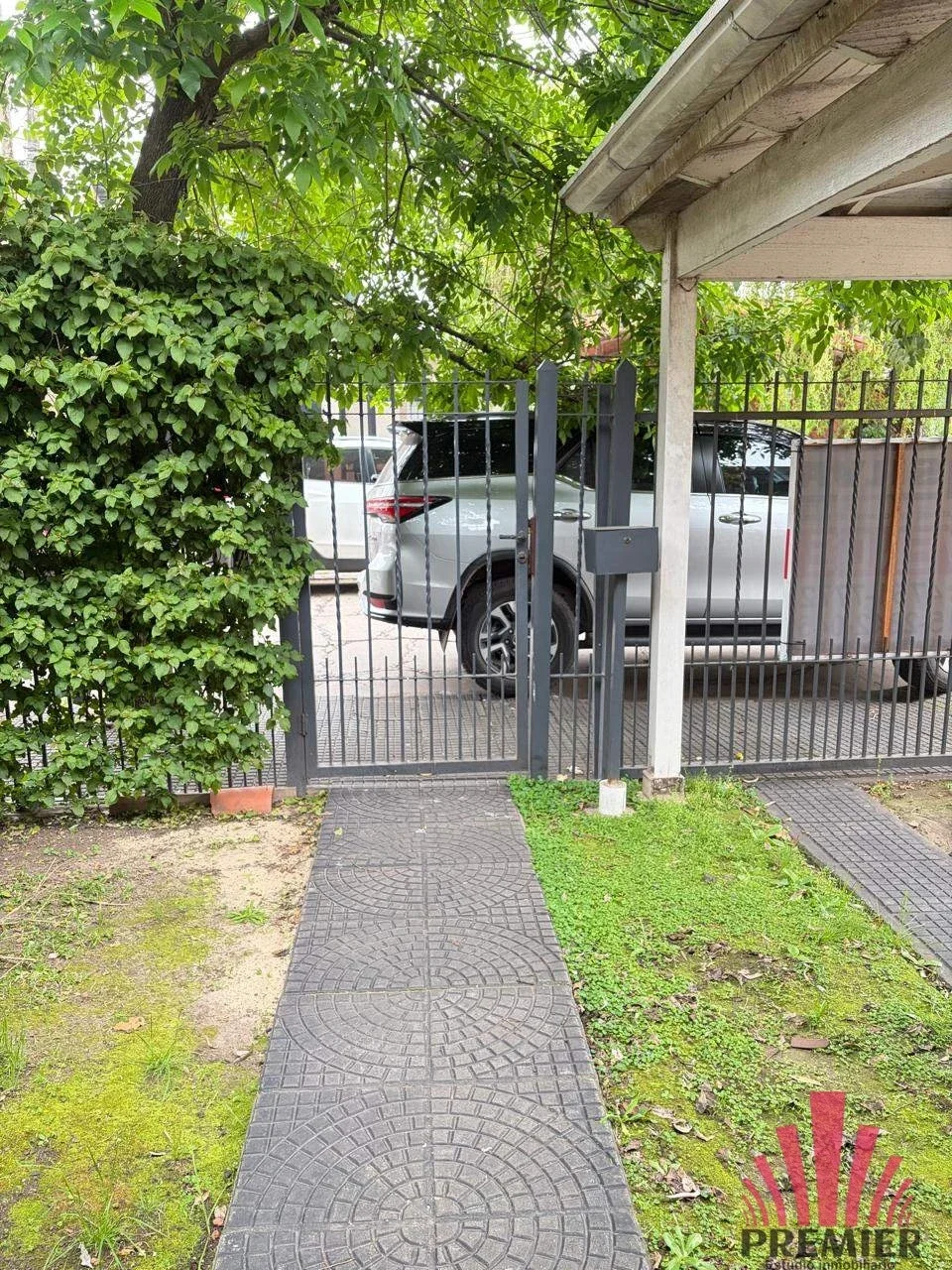 Chalet en venta c/ cochera en Ciudad Jardín El Libertador - Imagen 4