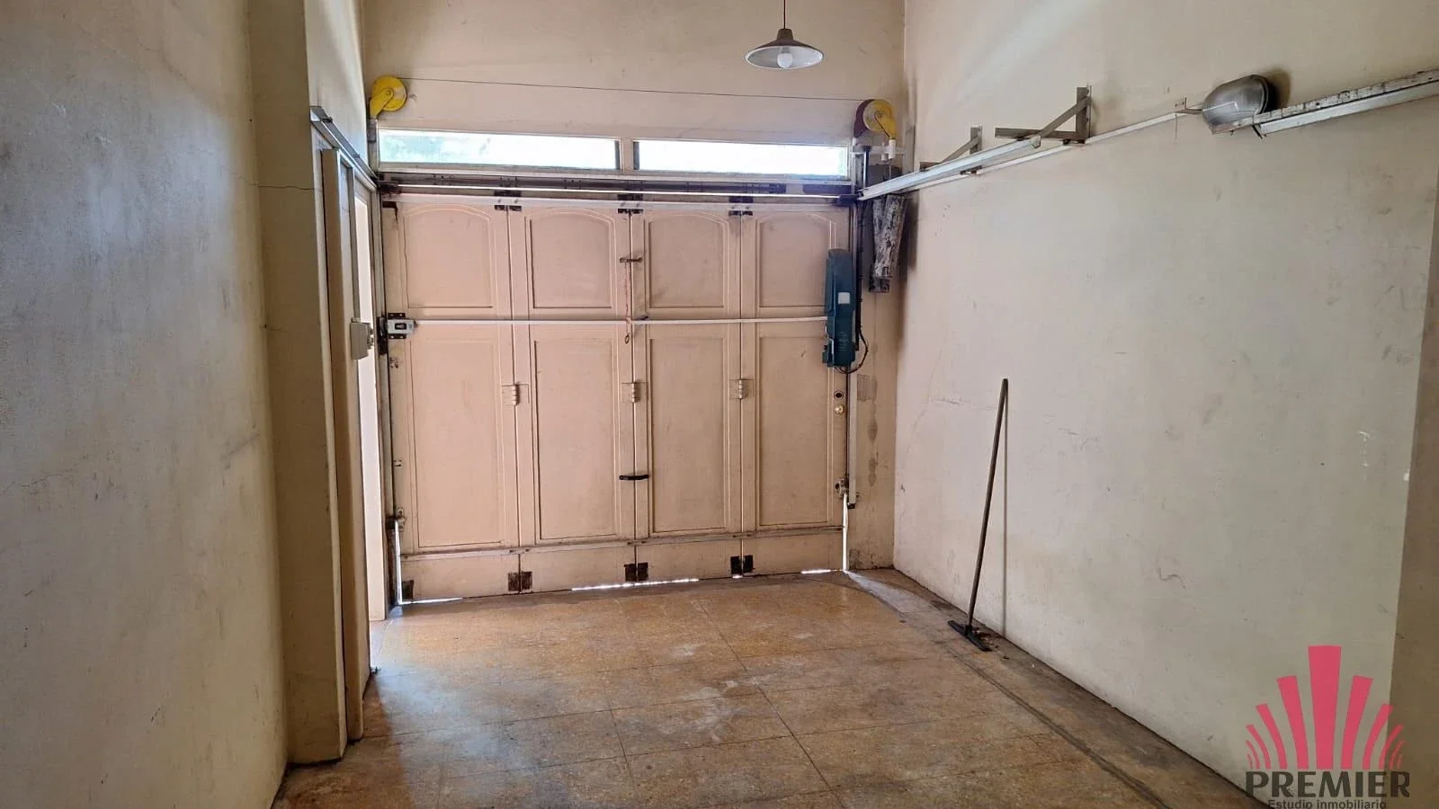Chalet en venta c/ cochera en Muñiz - Imagen 3