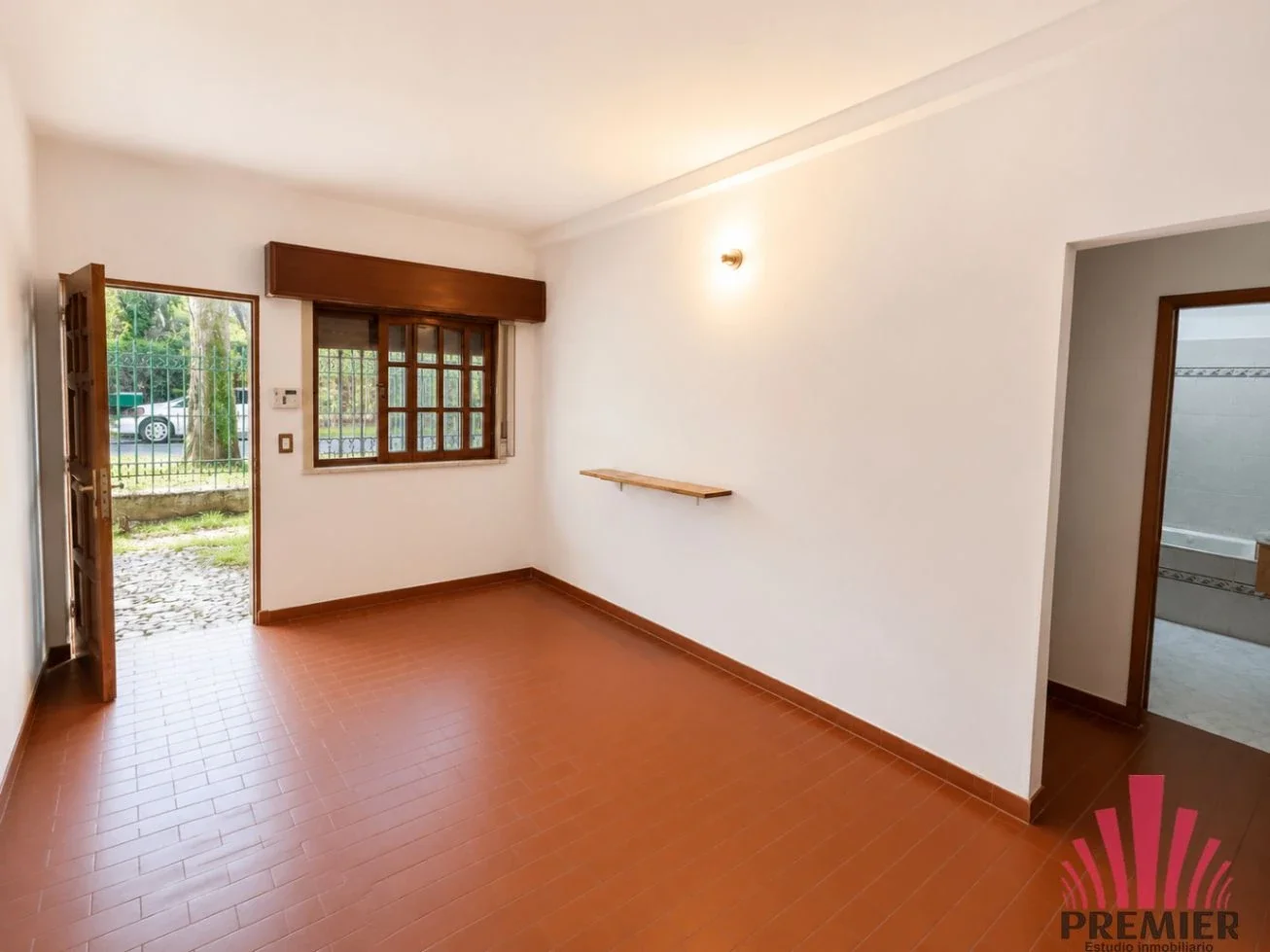 Casa en alquiler c/ cochera en Bella Vista - Imagen 3