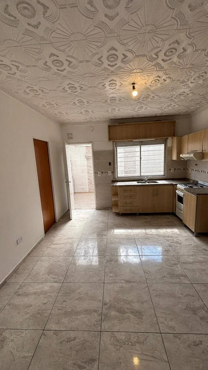 Departamento en alquiler c/ cochera en Loma Hermosa - Imagen 4