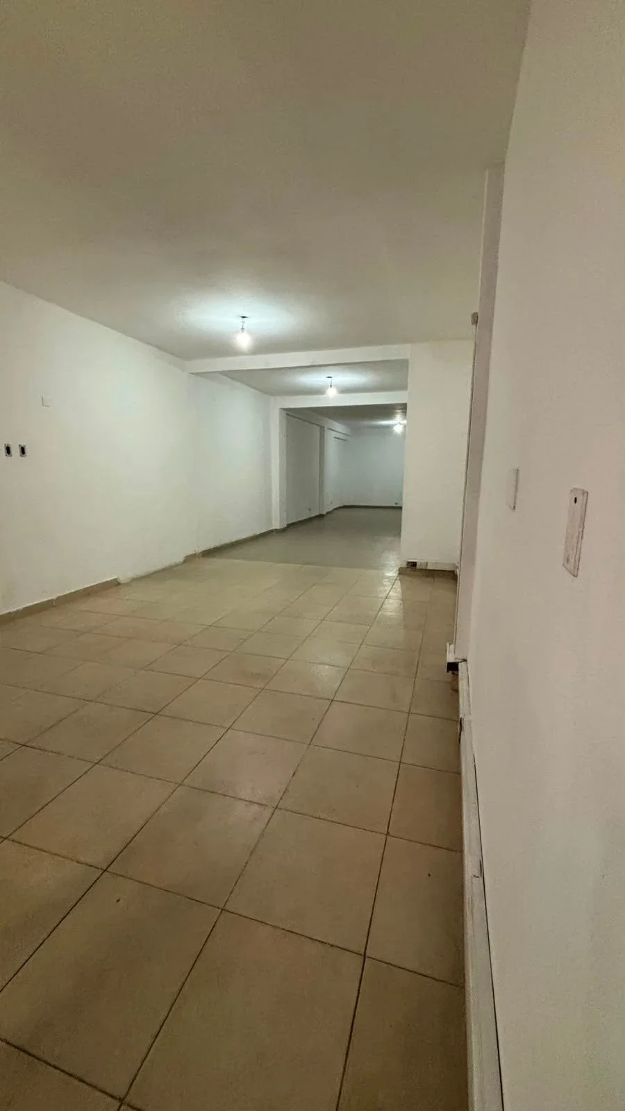 Local comercial en alquiler ubicado en Loma Hermosa - Imagen 2