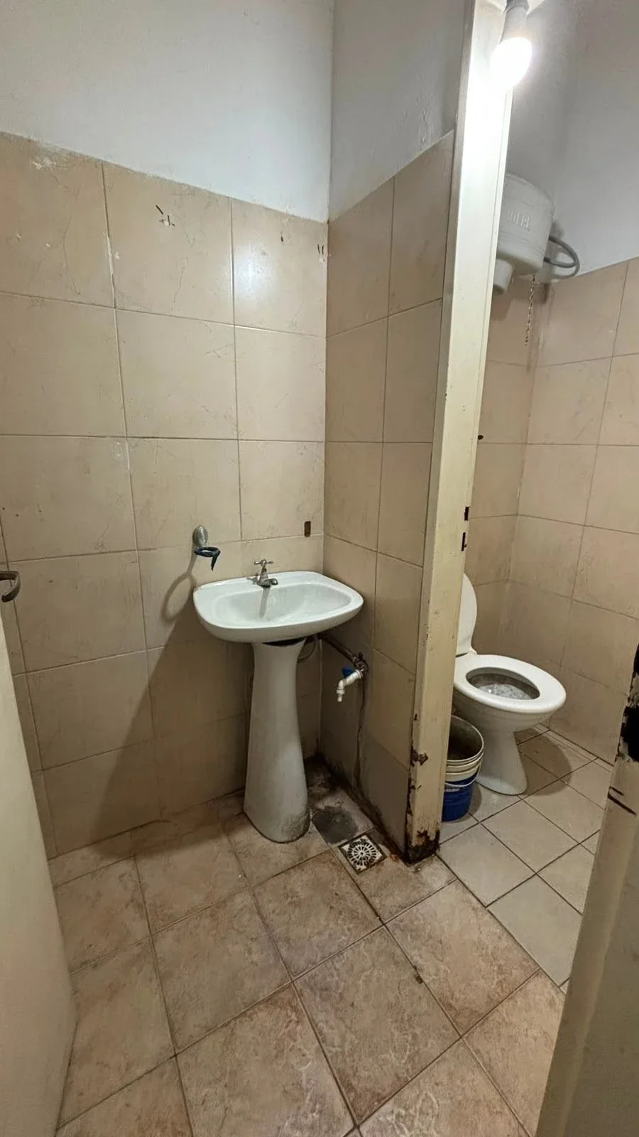 Local comercial en alquiler ubicado en Loma Hermosa - Imagen 4