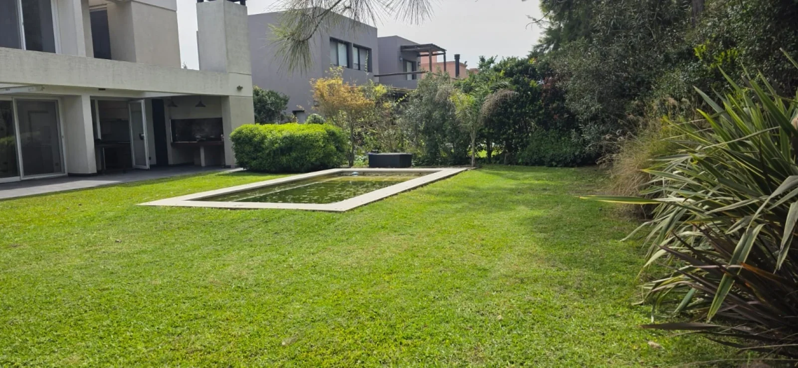 Casa en alquiler c/ cochera en Bella Vista - Imagen 3