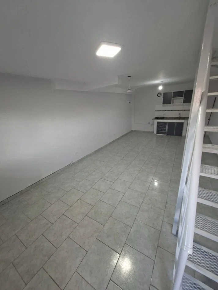 Dúplex en alquiler en Los Polvorines - Imagen 3