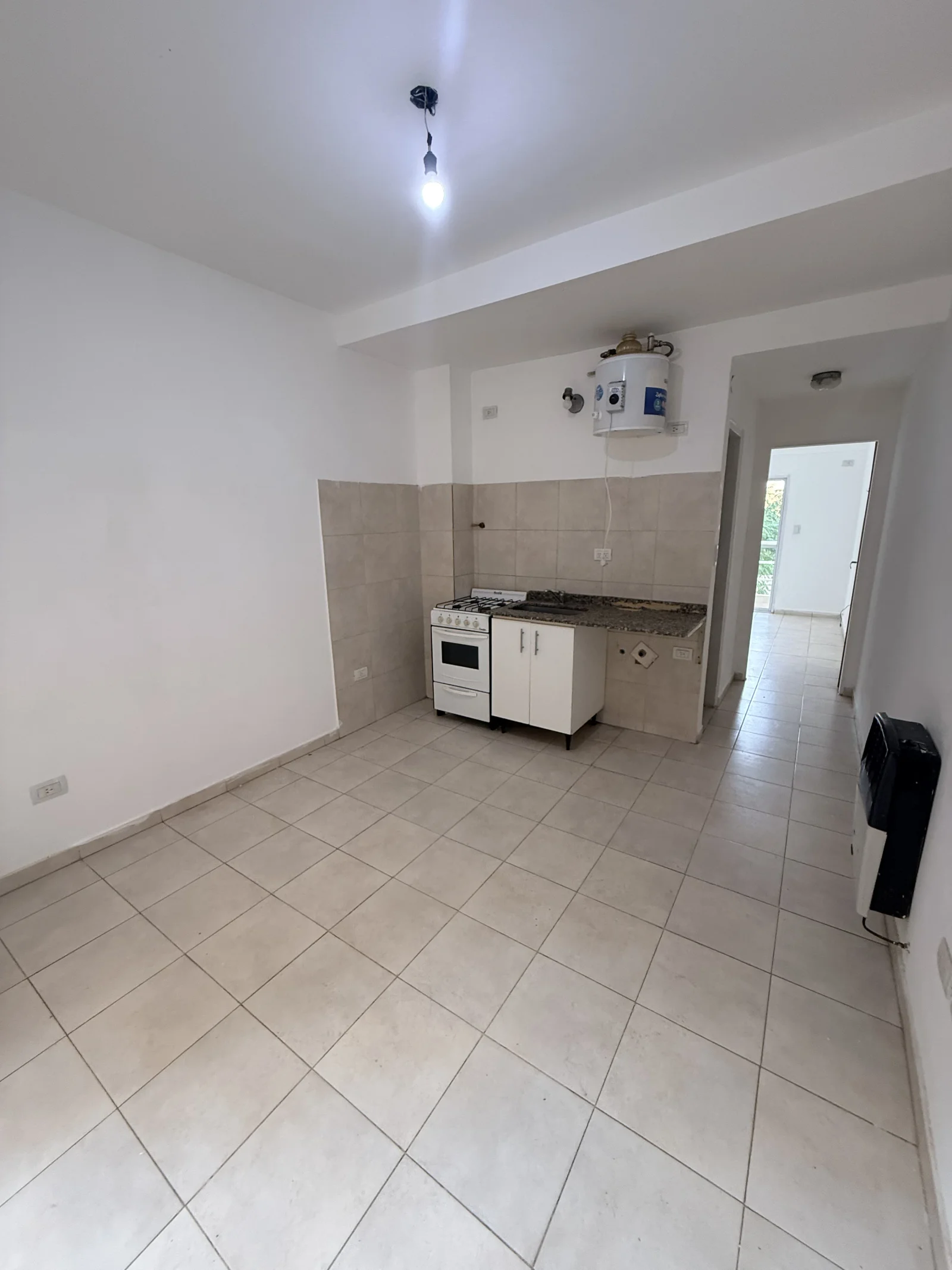 Departamento en alquiler c/ cochera en José C. Paz - Imagen 4