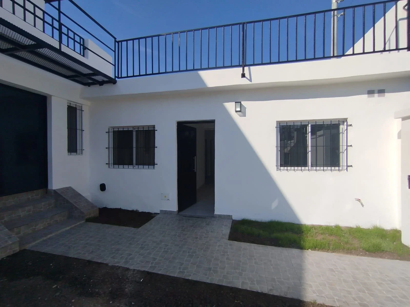 Casa en alquiler c/ cochera en Bella Vista - Imagen 4