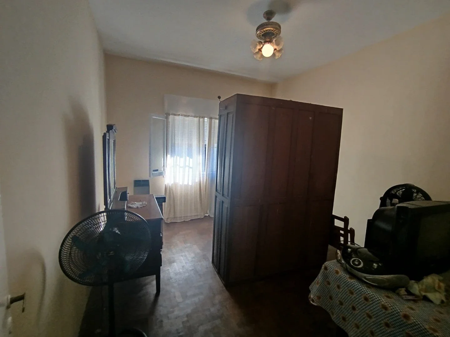 Casa en alquiler c/ cochera en Hurlingham - Imagen 5