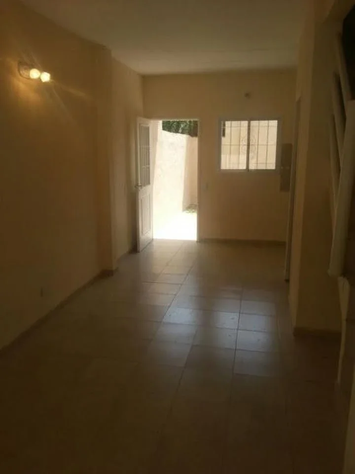 Dúplex en alquiler c/ cochera en José C. Paz - Imagen 3