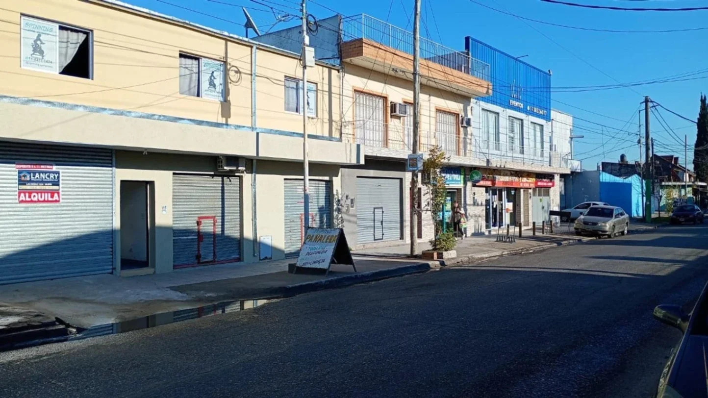 Local comercial en alquiler ubicado en José C. Paz - Imagen 1
