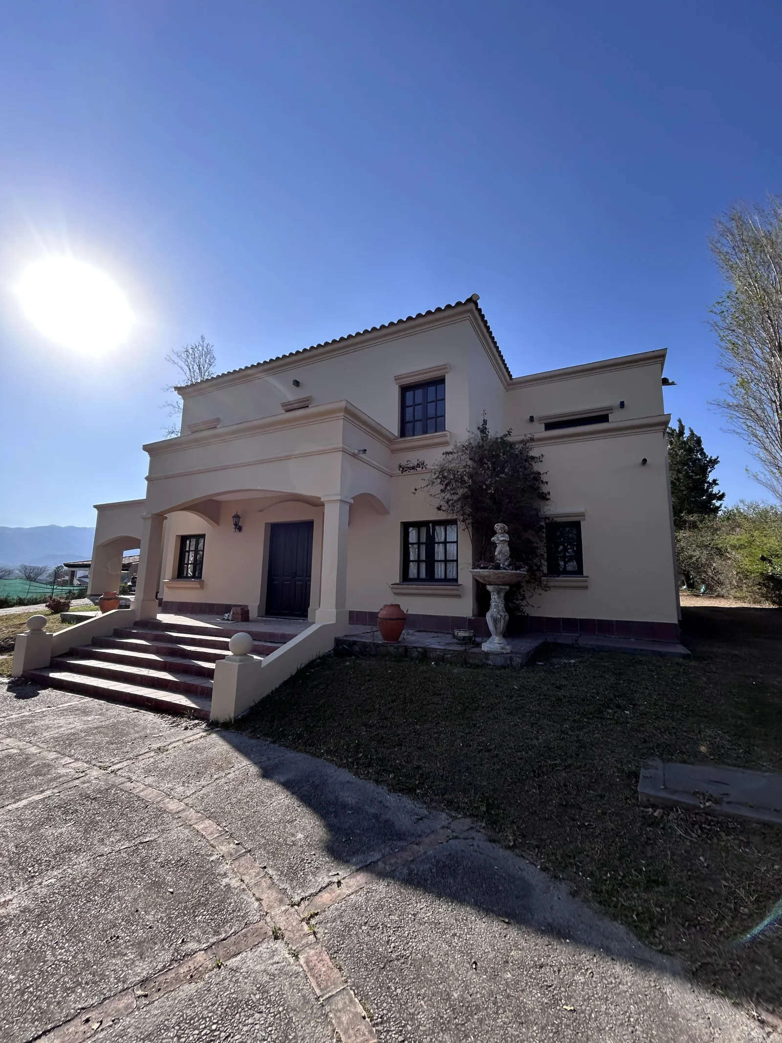 Venta casa con pileta y sauna en Club de campo El Tipal, Salta - Imagen 2