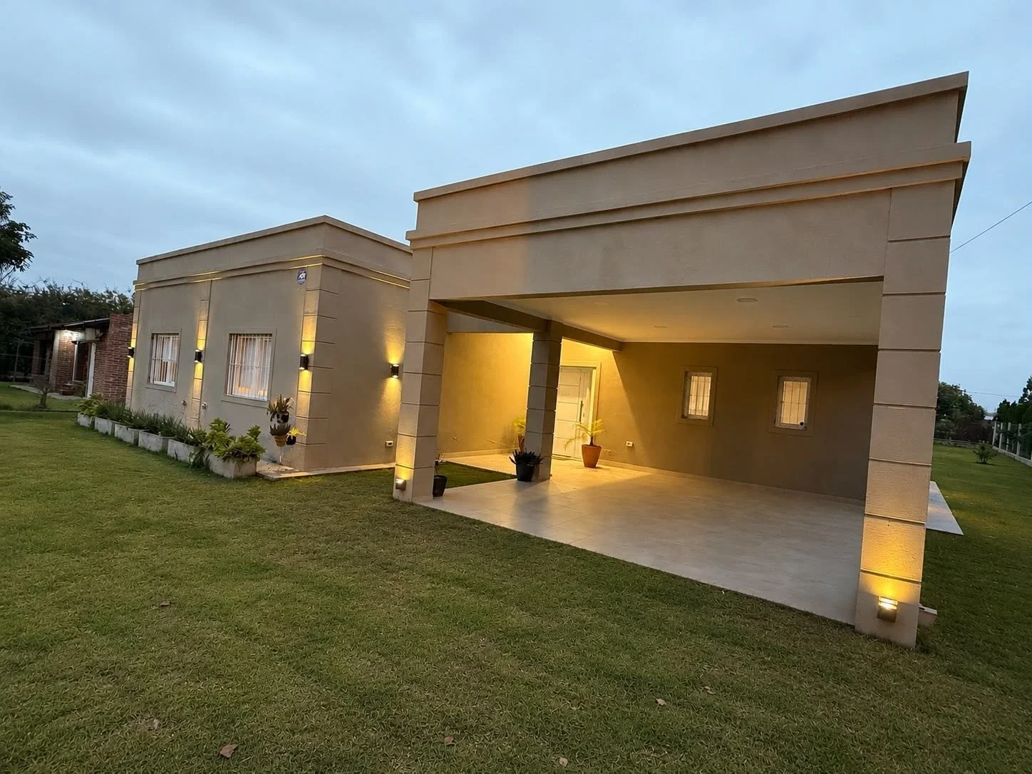 Moderna casa en alquiler de 3 dorm. con pileta en Loteo Miraflores 1, Cerrillos - Imagen 3