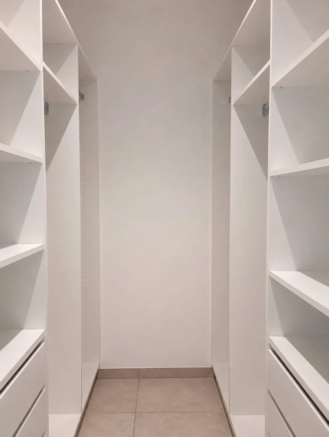 Dúplex en venta c/ cochera en Barrio Las Magdalenas, Grand Bourg - Imagen 2