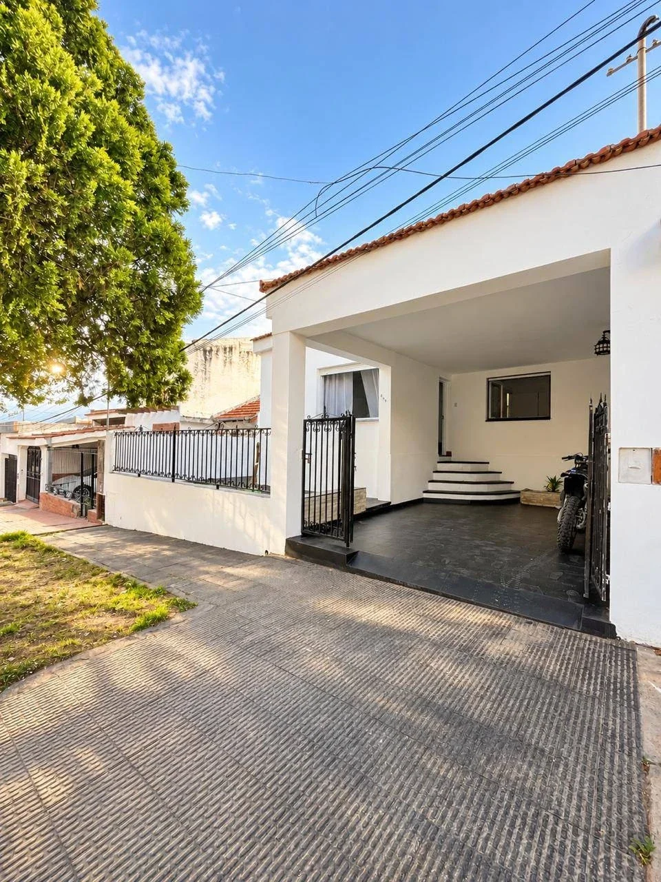 Casa en venta c/ cochera en Tres Cerritos - Imagen 3