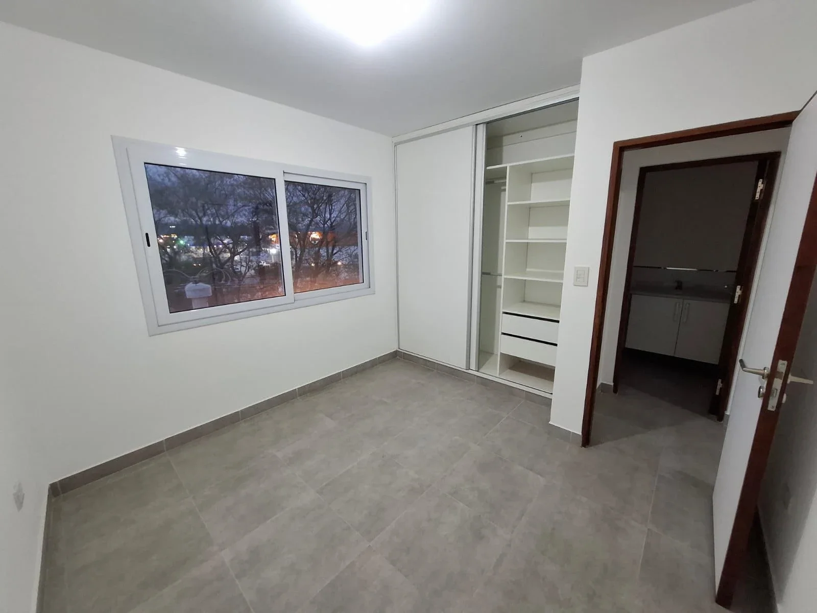 Departamento en venta c/ cochera en Av. Bolivia, Salta Capital - Imagen 3