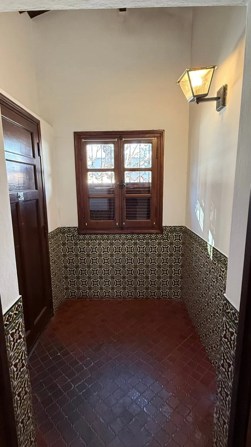 Casa en alquiler de 3 dorm. c/ cochera en el centro de Salta Capital - Imagen 5